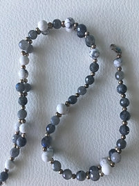 PRESENTE Y FUTURO - Labradorita,  Howlita y Plata -